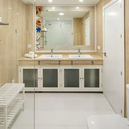 Apartment Malibu Blue
