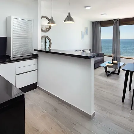 Apartment Malibu Blue